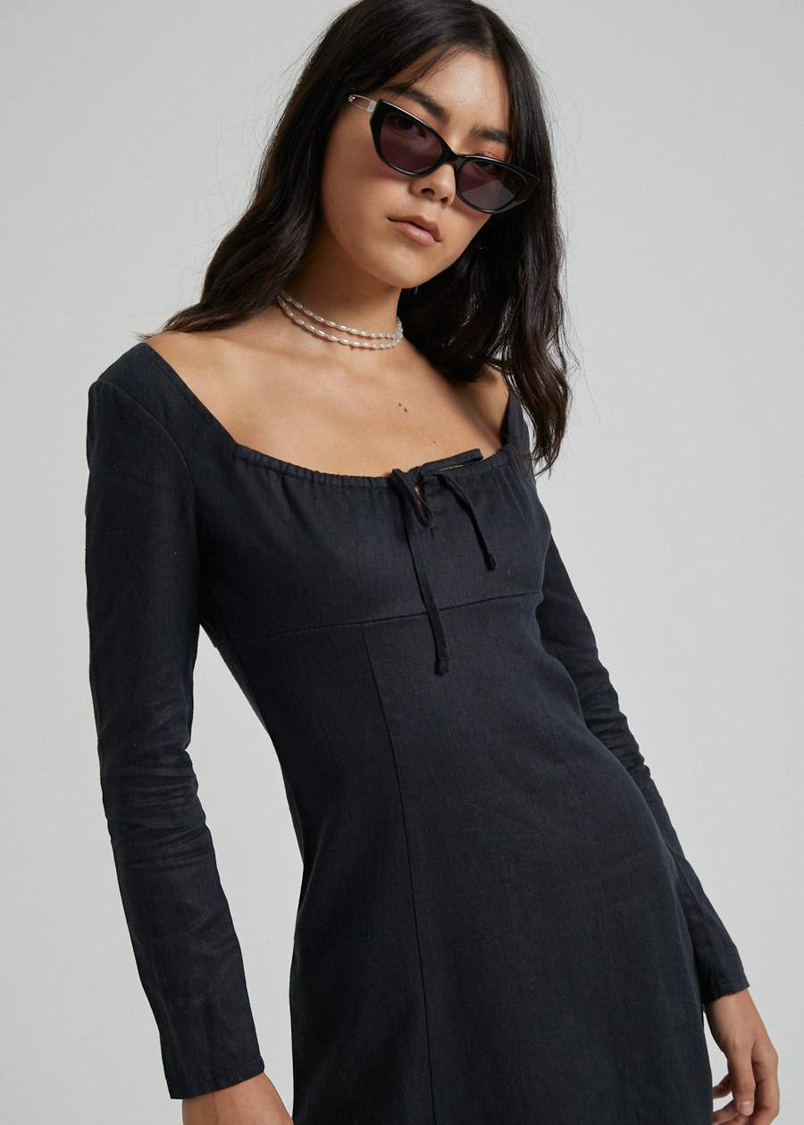 Ren Hemp Long Sleeve Dress in Black Cloth-es Ren Hemp Long Sleeve Dress in Black Cloth-es