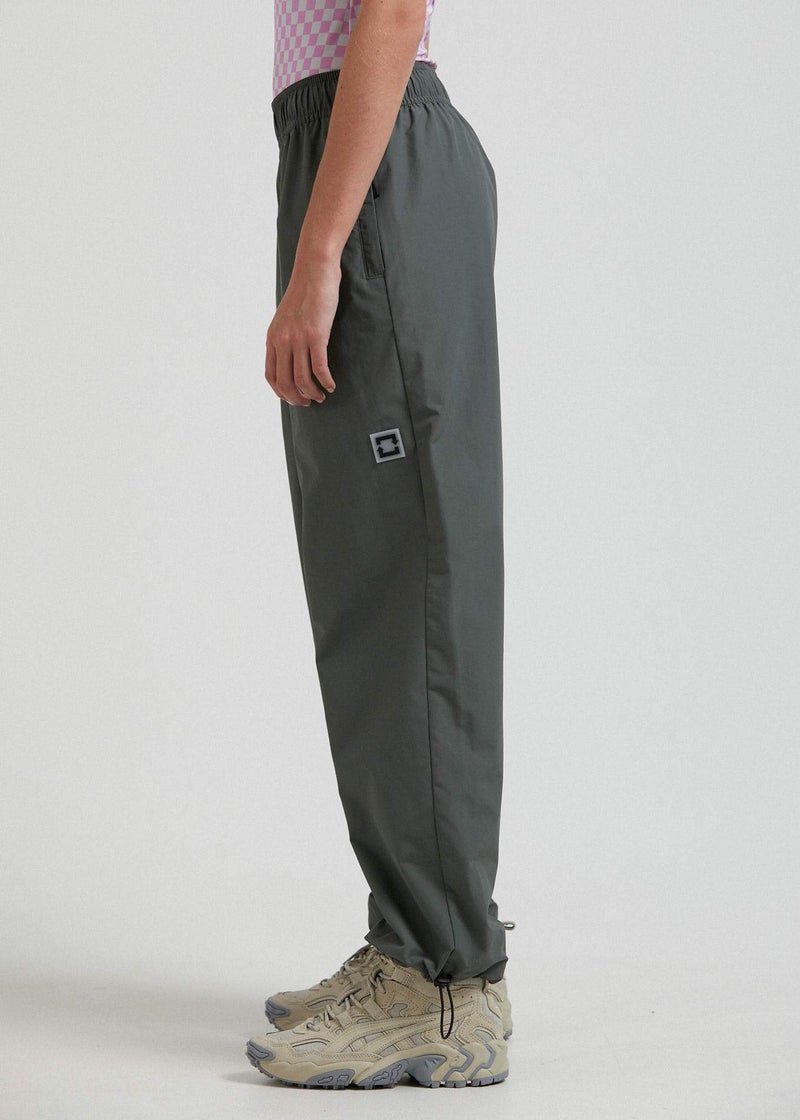 Sybil Recycled Spray Pants in Jungle Green